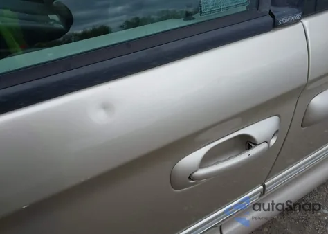 2005 Chrysler Town & Country Touring из США, поврежденный, VIN 2C4GP54L65R501791